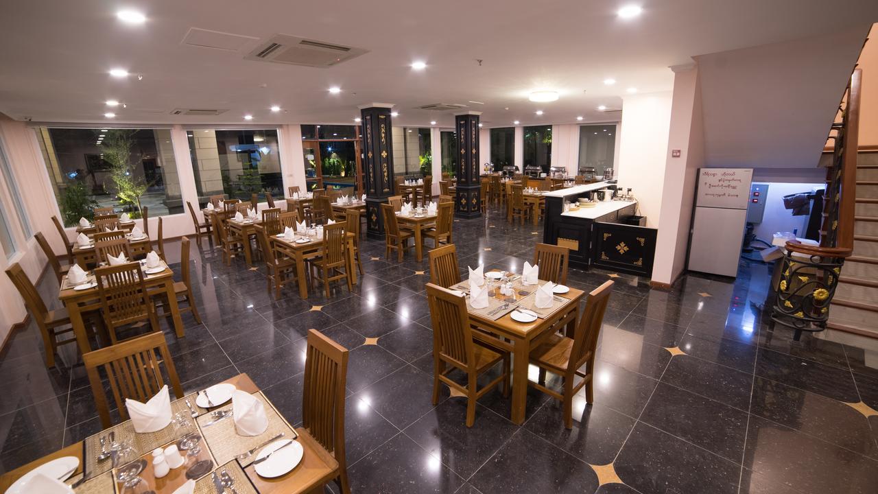 Win Unity Hotel Mandalay Esterno foto