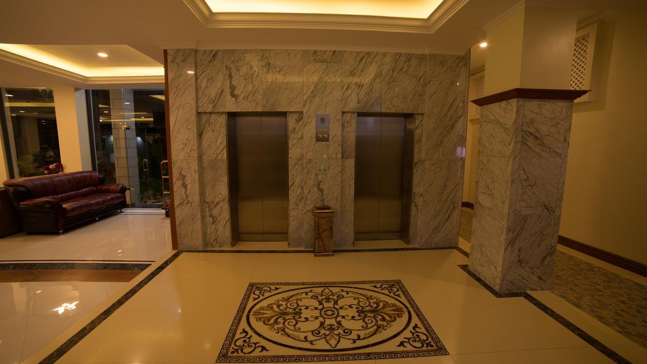 Win Unity Hotel Mandalay Esterno foto