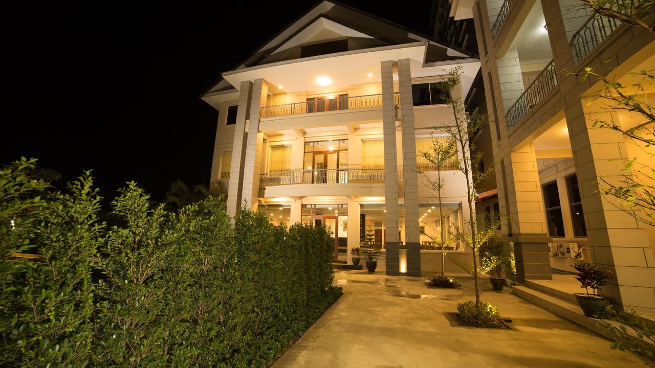 Win Unity Hotel Mandalay Esterno foto