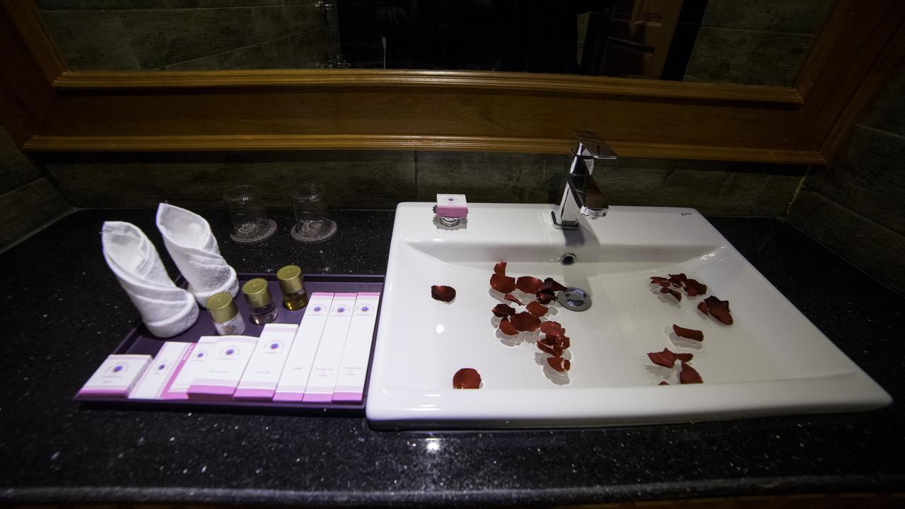 Win Unity Hotel Mandalay Esterno foto