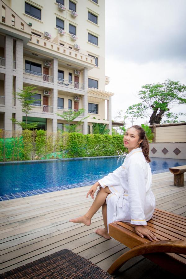 Win Unity Hotel Mandalay Esterno foto
